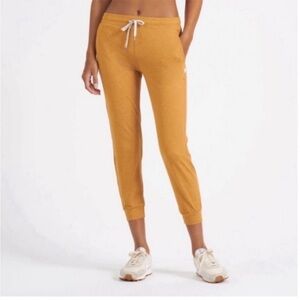Vuori Performance Jogger Yellow Medium Athleisure Drawstring